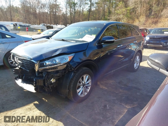 2019 Kia Sorento LX with VIN 5XYPGDA30KG469564, listed as a IAAI auction lot 41003834 with 138,617 mi miles. Bid and sale history available at carsss.com. Image 2.