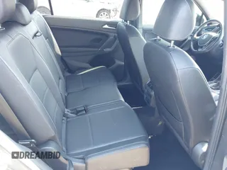 2020 Volkswagen Tiguan SE with VIN 3VV3B7AX3LM176300, listed as a IAAI auction lot 42004744 with 86,074 mi miles and . Bid and sale history available at DreamBid. Image 8.