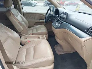 2006 Honda Odyssey EX-L with VIN 5FNRL38636B455489, listed as a IAAI auction lot 42068929 with 289,673 mi miles. Bid and sale history available at carsss.com. Image 5.