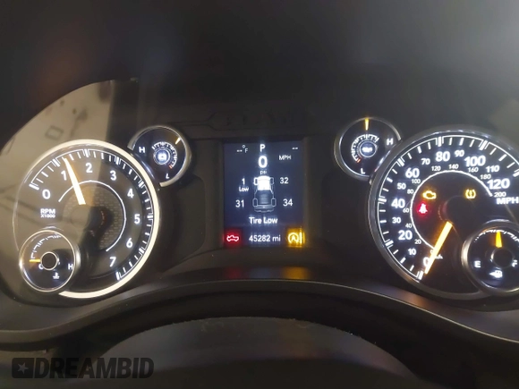 2019 Ram 1500 Tradesman z VIN 1C6RRFCG9KN677067, wystawiony jako IAAI lot #40993768 z przebiegiem 45 282 mil mil oraz . Historia ofert i sprzedaży dostępna na DreamBid. Obrazek 7.