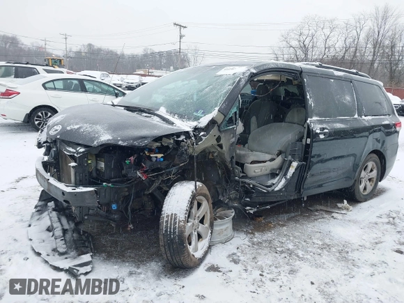 2011 Toyota Sienna LE AAS with VIN 5TDKK3DC3BS113594, listed as a IAAI auction lot 41236977 with 166,156 mi miles. Bid and sale history available at carsss.com. Image 16.