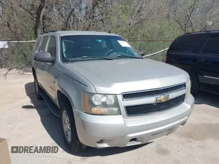 2007 Chevrolet Tahoe LT z VIN 1GNFC13J47R164554, wystawiony jako IAAI lot #41832282 z przebiegiem 206 390 mil mil oraz . Historia ofert i sprzedaży dostępna na DreamBid. Obrazek 1.