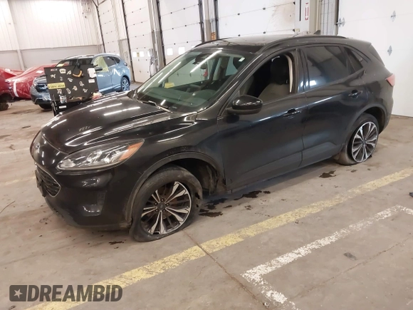 2022 Ford Escape SE with VIN 1FMCU9G65NUB13177, listed as a IAAI auction lot 41637710 with 34,152 mi miles. Bid and sale history available at carsss.com. Image 17.
