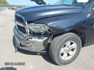 2018 Ram 1500 SLT z VIN 1C6RR6GG2JS303880, wystawiony jako IAAI lot #42138224 z przebiegiem 120 533 mil mil oraz . Historia ofert i sprzedaży dostępna na DreamBid. Obrazek 6.