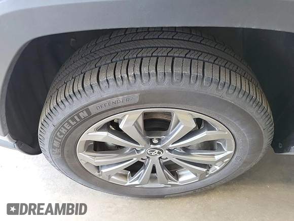 2022 Toyota RAV4 Hybrid XLE Premium with VIN 4T3B6RFV9NU084868, listed as a IAAI auction lot 42237337 with 87,724 mi miles and . Bid and sale history available at DreamBid. Image 1.