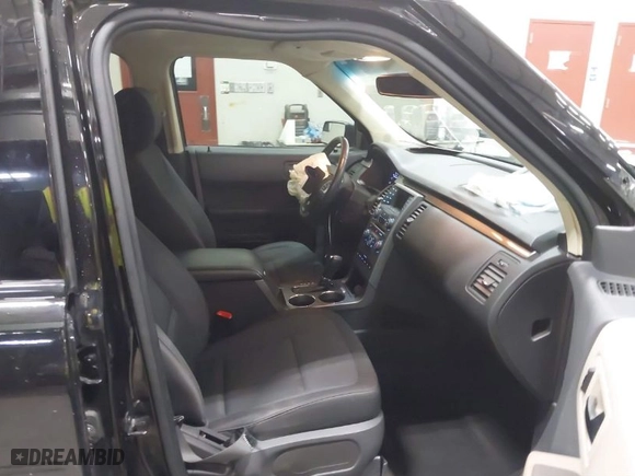 2019 Ford Flex SE with VIN 2FMGK5B84KBA13016, listed as a IAAI auction lot 41820940 with 67,237 mi miles. Bid and sale history available at carsss.com. Image 5.