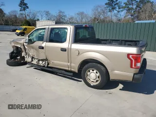 2015 Ford F-150 XL with VIN 1FTEW1CP0FFB08675, listed as a Copart auction lot 45392665 with 199,556 mi miles and Salvage Title. Bid and sale history available at carsss.com. Image 2.