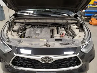 2021 Toyota Highlander XLE with VIN 5TDHZRBH0MS063991, listed as a Copart auction lot 52595065 with Not provided miles and Salvage title. Bid and sale history available at DreamBid. Image 12.