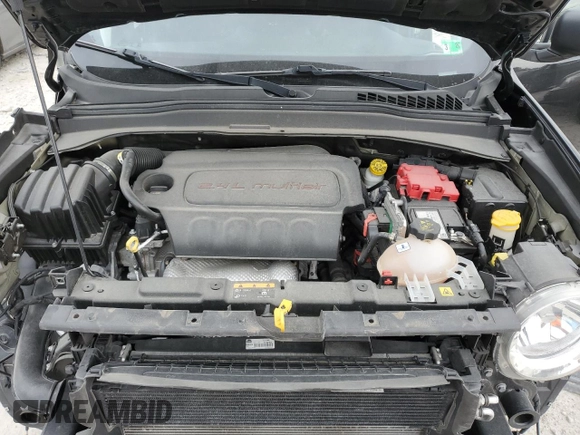 2020 Jeep Renegade Sport with VIN ZACNJBAB3LPL75309, listed as a Copart auction lot 53529085 with 39,243 mi miles and Salvage title. Bid and sale history available at DreamBid. Image 12.