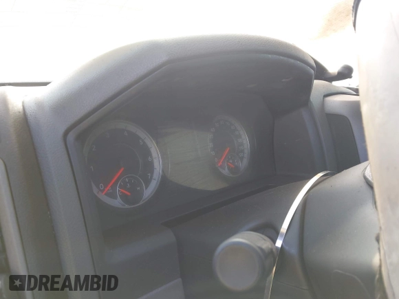 2017 Ram 1500 Express z VIN 3C6RR7KTXHG714195, wystawiony jako IAAI lot #41793414 z przebiegiem Nie podano mil oraz . Historia ofert i sprzedaży dostępna na DreamBid. Obrazek 7.