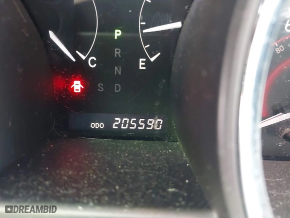 2011 Toyota Highlander Limited with VIN 5TDYK3EH8BS043420, listed as a IAAI auction lot 41936665 with 205,590 mi miles. Bid and sale history available at carsss.com. Image 15.