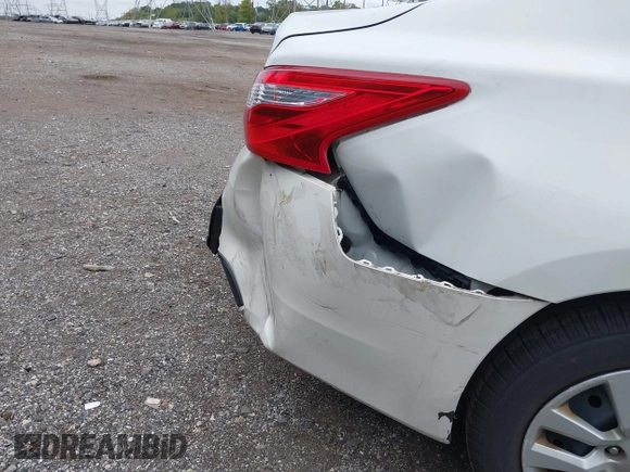 2017 Nissan Altima S z VIN 1N4AL3AP0HN347082, wystawiony jako IAAI lot #40488255 z przebiegiem 154 659 mil mil oraz . Historia ofert i sprzedaży dostępna na DreamBid. Obrazek 6.