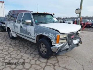 1993 GMC Sierra 1500 with VIN 2GDEK19K3P1548269, listed as a IAAI auction lot 41649617 with 251,363 mi miles and . Bid and sale history available at DreamBid. Image 1.