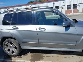 2014 Mercedes-Benz GLK 350 z VIN WDCGG8JB7EG305027, wystawiony jako IAAI lot #41794492 z przebiegiem 156 311 mil mil oraz . Historia ofert i sprzedaży dostępna na DreamBid. Obrazek 13.