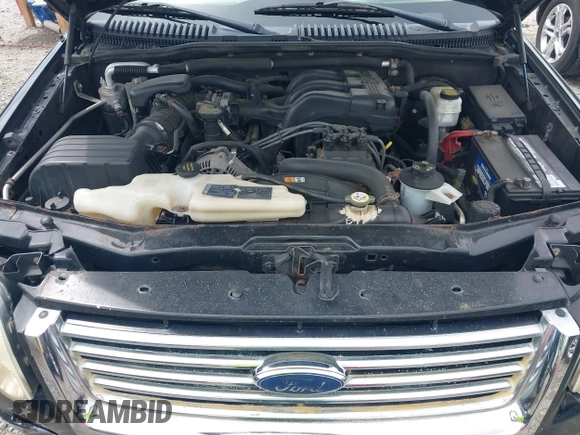 2007 Ford Explorer XLT z VIN 1FMEU73E67UB85924, wystawiony jako IAAI lot #39377653 z przebiegiem 221 298 mil mil oraz . Historia ofert i sprzedaży dostępna na DreamBid. Obrazek 10.