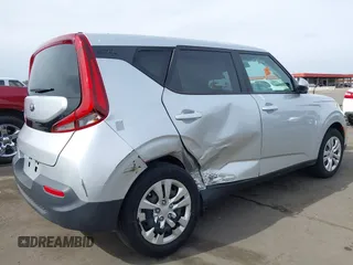 2021 Kia Soul LX with VIN KNDJ23AU4M7781443, listed as a IAAI auction lot 41579645 with 18,009 mi miles. Bid and sale history available at carsss.com. Image 6.