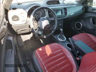 2015 Volkswagen Beetle with VIN 3VW7S7ATXFM801130, listed as a Copart auction lot 78613304 with 102,813 mi miles and Clean Title. Bid and sale history available at DreamBid. Image 8.