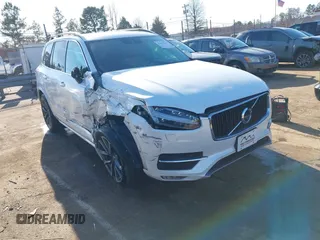 2018 Volvo XC90 Momentum with VIN YV4A22PKXJ1196491, listed as a IAAI auction lot 41491220 with 88,104 mi miles. Bid and sale history available at carsss.com. Image 1.