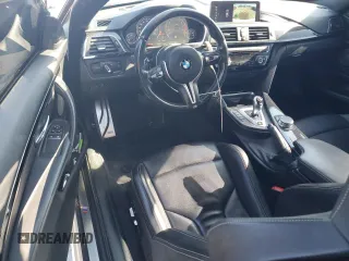 2018 BMW M4 z VIN WBS4Y9C59JAC87657, wystawiony jako Copart lot #52928685 z przebiegiem 54 853 mil mil oraz Szkody całkowita. Historia ofert i sprzedaży dostępna na DreamBid. Obrazek 8.