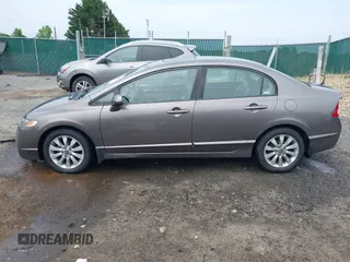 2009 Honda Civic z VIN 1HGFA15999L023648, wystawiony jako IAAI lot #42292289 z przebiegiem 279 822 mil mil oraz . Historia ofert i sprzedaży dostępna na DreamBid. Obrazek 14.