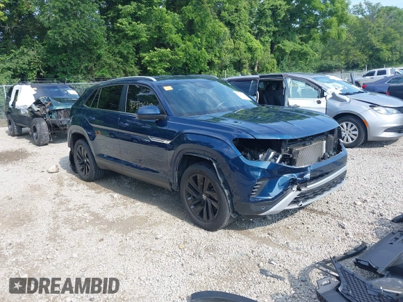 2022 Volkswagen Atlas SE z VIN 1V2HE2CA7NC211835, wystawiony jako IAAI lot #42722660 z przebiegiem 56 112 mil mil oraz . Historia ofert i sprzedaży dostępna na DreamBid. Obrazek 1.