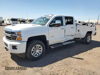 2018 Chevrolet Silverado 3500HD High Country z VIN 1GC4K1EY1JF266092, wystawiony jako Copart lot #53000005 z przebiegiem 64 601 mil mil oraz Szkoda całkowita • Salvage title. Historia ofert i sprzedaży dostępna na DreamBid. Obrazek 1.