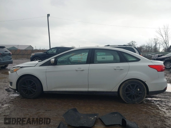 2015 Ford Focus SE with VIN 1FADP3F27FL350469, listed as a IAAI auction lot 41675087 with 152,013 mi miles. Bid and sale history available at carsss.com. Image 14.