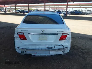 2009 Lexus LS 460 z VIN JTHBL46F195085819, wystawiony jako IAAI lot #42294228 z przebiegiem 140 328 mil mil oraz . Historia ofert i sprzedaży dostępna na DreamBid. Obrazek 16.