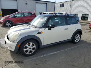 2010 MINI Hardtop with VIN WMWMF3C57ATU77370, listed as a Copart auction lot 50078605 with 187,187 mi miles and Salvage title. Bid and sale history available at DreamBid. Image 1.