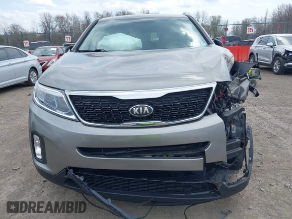 2015 Kia Sorento LX with VIN 5XYKTCA66FG570155, listed as a IAAI auction lot 42123965 with 110,748 mi miles and . Bid and sale history available at carsss.com. Image 12.