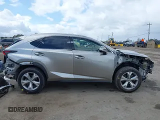 2017 Lexus NX 200t z VIN JTJBARBZ7H2108487, wystawiony jako IAAI lot #41937934 z przebiegiem 72 435 mil mil oraz . Historia ofert i sprzedaży dostępna na DreamBid. Obrazek 14.