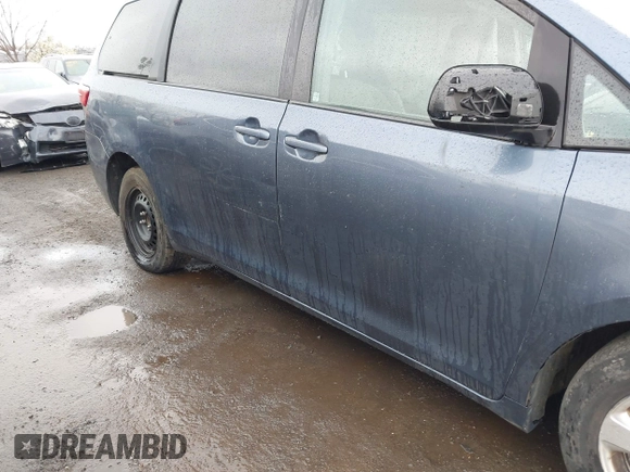2015 Toyota Sienna LE AAS with VIN 5TDKK3DC6FS624643, listed as a IAAI auction lot 41919475 with Not Provided miles and . Bid and sale history available at DreamBid. Image 17.