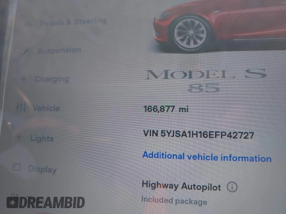 2014 Tesla Model S 60 z VIN 5YJSA1H16EFP42727, wystawiony jako IAAI lot #42544475 z przebiegiem 166 877 mil mil oraz . Historia ofert i sprzedaży dostępna na DreamBid. Obrazek 16.