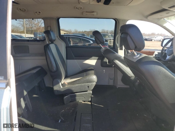 2010 Chrysler Town & Country Touring Plus with VIN 2A4RR8D1XAR357282, listed as a Copart auction lot 88360385 with 94,870 mi miles and Clean Title. Bid and sale history available at carsss.com. Image 11.