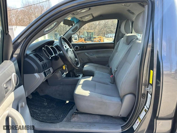2009 Toyota Tacoma with VIN 5TEPX42N29Z658278, listed as a Copart auction lot 51664745 with 109,600 mi miles and Clean Title. Bid and sale history available at carsss.com. Image 8.