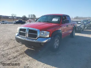 2005 Dodge Dakota SLT with VIN 1D7HE48N65S320064, listed as a IAAI auction lot 41276075 with 183,949 mi miles. Bid and sale history available at carsss.com. Image 17.