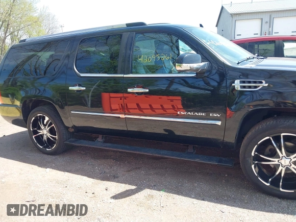 2011 Cadillac Escalade ESV Premium with VIN 1GYS4JEFXBR161853, listed as a IAAI auction lot 42095261 with 210,363 mi miles and . Bid and sale history available at DreamBid. Image 13.