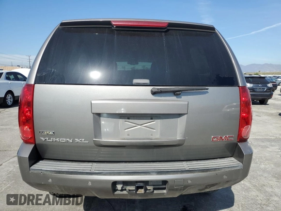 2008 GMC Yukon XL SLT with VIN 1GKFC16088R203521, listed as a Copart auction lot 45538025 with 136,944 mi miles and Salvage Title. Bid and sale history available at carsss.com. Image 6.