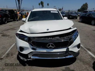 2022 Mercedes-Benz EQB 300 z VIN W1N9M0KB9NN011107, wystawiony jako Copart lot #60896714 z przebiegiem 25 781 mil mil oraz Szkoda całkowita • Salvage title. Historia ofert i sprzedaży dostępna na DreamBid. Obrazek 5.