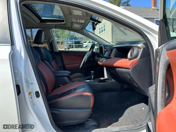 2015 Toyota RAV4 Limited with VIN 2T3DFREVXFW274416, listed as a Copart auction lot 51659325 with 157,527 mi miles and Clean Title. Bid and sale history available at carsss.com. Image 9.