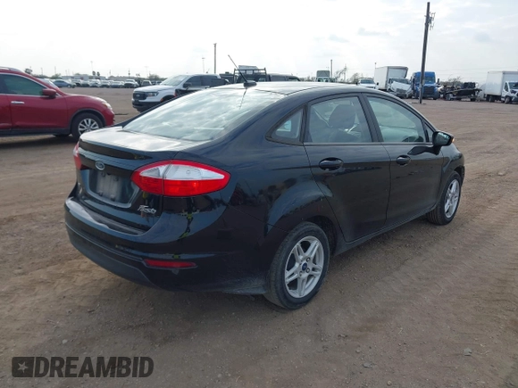 2018 Ford Fiesta SE z VIN 3FADP4BJ0JM139172, wystawiony jako IAAI lot #41212242 z przebiegiem 160 238 mil mil oraz . Historia ofert i sprzedaży dostępna na DreamBid. Obrazek 4.