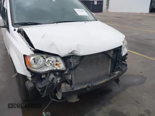 2016 Chrysler Town & Country Touring with VIN 2C4RC1BG8GR255414, listed as a IAAI auction lot 41915805 with 93,286 mi miles. Bid and sale history available at carsss.com. Image 6.