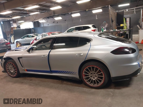 2014 Porsche Panamera 4S Executive with VIN WP0BB2A77EL062088, listed as a IAAI auction lot 41696130 with 105,177 mi miles and . Bid and sale history available at DreamBid. Image 15.