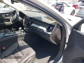 2020 Volvo XC60 Momentum z VIN YV4102DK8L1429104, wystawiony jako IAAI lot #42432652 z przebiegiem 35 429 mil mil oraz . Historia ofert i sprzedaży dostępna na DreamBid. Obrazek 5.