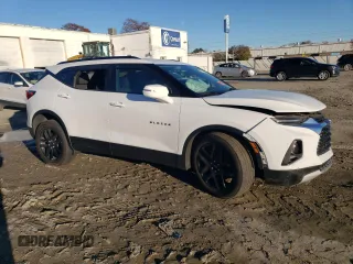2021 Chevrolet Blazer LT z VIN 3GNKBHR45MS535242, wystawiony jako Copart lot #79763584 z przebiegiem Nie podano mil oraz Szkoda całkowita • Salvage title. Historia ofert i sprzedaży dostępna na DreamBid. Obrazek 4.