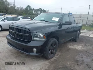 2014 Ram 1500 Express z VIN 1C6RR6KT3ES383099, wystawiony jako IAAI lot #41665232 z przebiegiem 139 043 mil mil oraz . Historia ofert i sprzedaży dostępna na DreamBid. Obrazek 2.