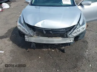 2018 Nissan Altima SR z VIN 1N4AL3AP0JC245282, wystawiony jako IAAI lot #41981833 z przebiegiem 102 634 mil mil oraz . Historia ofert i sprzedaży dostępna na DreamBid. Obrazek 17.