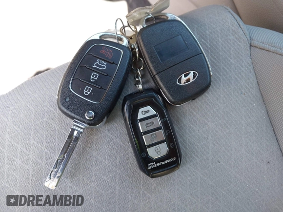 2018 Hyundai Tucson SEL with VIN KM8J3CA42JU771483, listed as a IAAI auction lot 42159936 with 91,604 mi miles and . Bid and sale history available at DreamBid. Image 11.