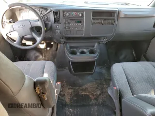 2004 Chevrolet Express Cargo Van with VIN 1GCFG15X841140041, listed as a Copart auction lot 41651635 with 171,503 mi miles and Salvage Title. Bid and sale history available at carsss.com. Image 8.