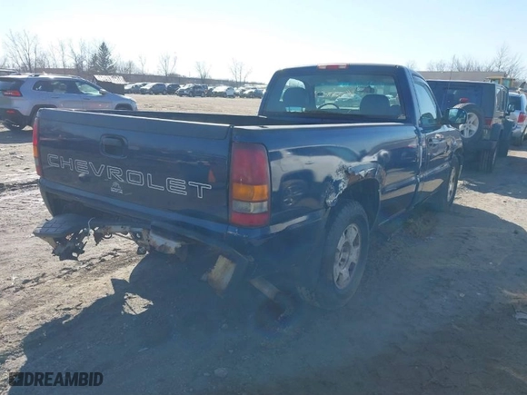 2002 Chevrolet Silverado 1500 with VIN 1GCEC14W22Z151678, listed as a IAAI auction lot 41788024 with 104,195 mi miles. Bid and sale history available at carsss.com. Image 4.